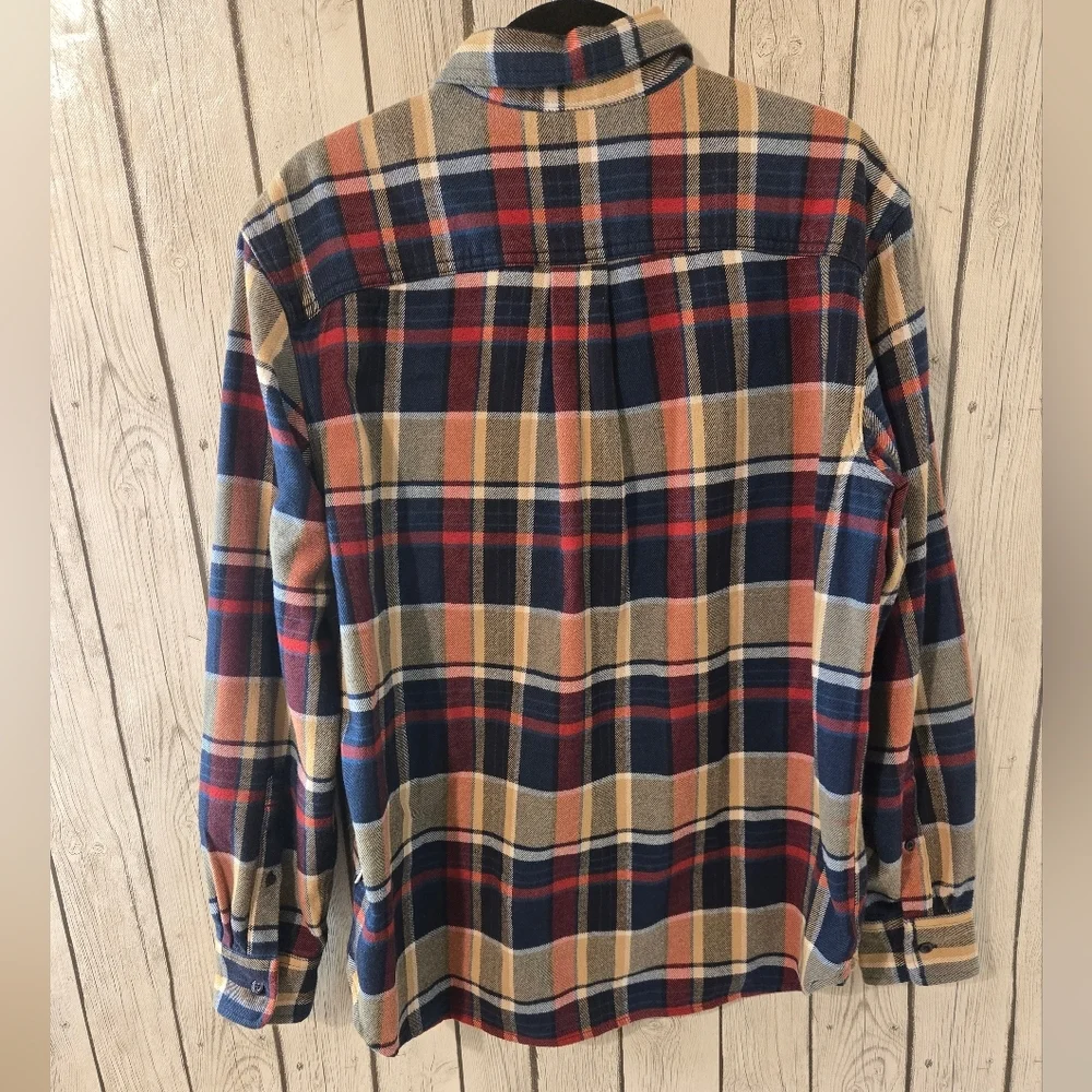 The North Face Flannel Button Down Shirt | Men's Red and Blue Flannel | Large